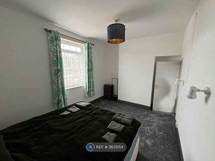 3 Bedroom Terraced House To Rent In Newland Avenue, Hull, HU5