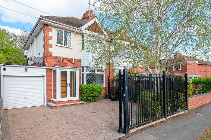 4 Bedroom Semi Detached House For Sale In Woodside Avenue, Heworth, York, YO31