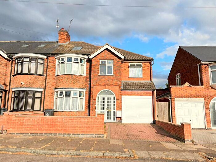 6 Bedroom Semi Detached House For Sale In Trueway Road, Evington, Leicester, LE5