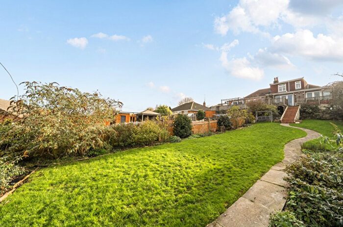 4 Bedroom Semi Detached House For Sale In Harbour Close, Moredon, Swindon, SN25