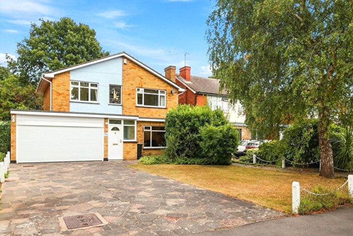 3 Bedroom Detached House For Sale In Woodgrange Drive, Thorpe Bay, Essex, SS1