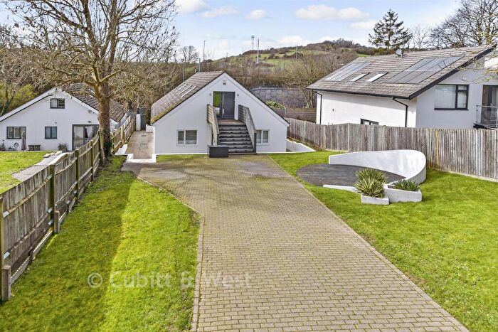 4 Bedroom Detached Bungalow For Sale In Braypool Lane, Patcham, Brighton, East Sussex, BN1