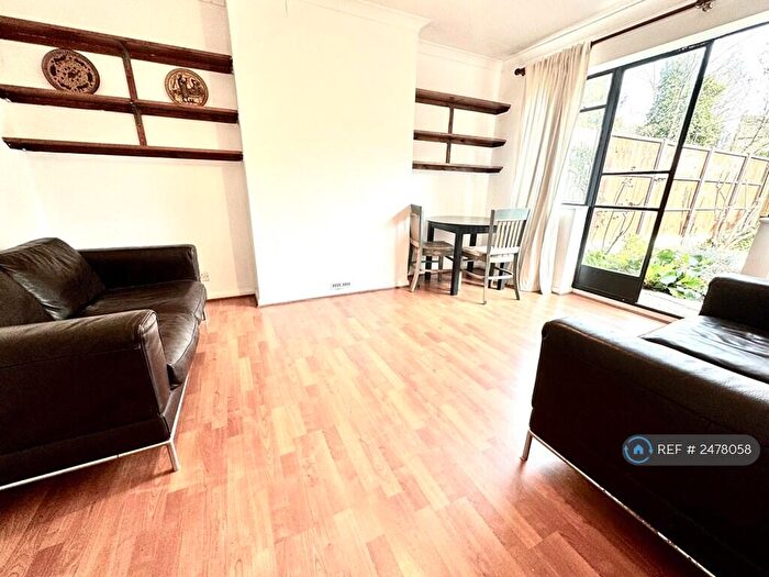 2 Bedroom Flat To Rent In Finchley Central, London, N3