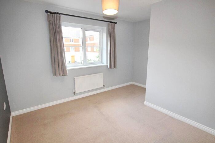 2 Bedroom Coach House To Rent In Ossulbury Lane, Aylesbury, HP19