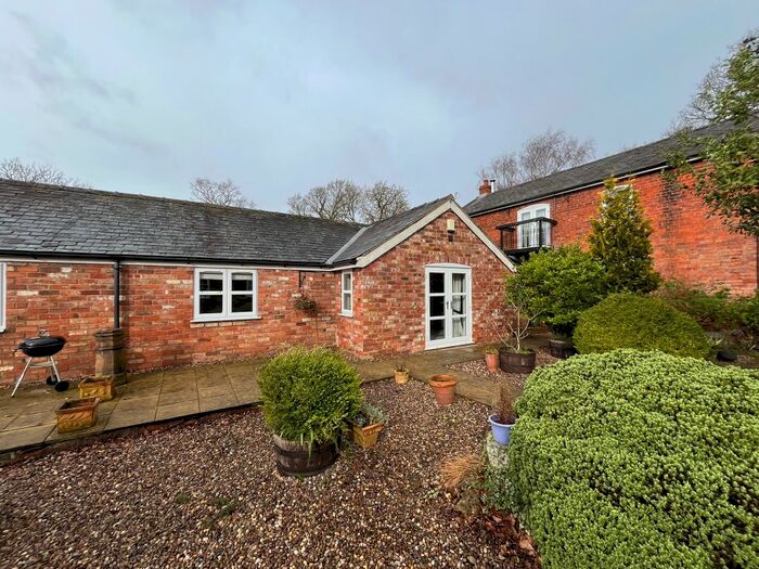 2 Bedroom Barn Conversion To Rent In Holton Road, Tetney, DN36