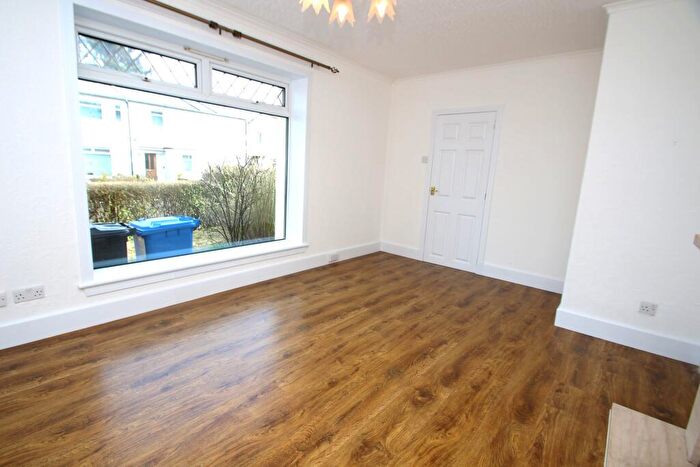 3 Bedroom House To Rent In Stoneside Drive, Glasgow, G43