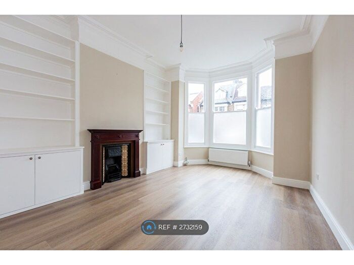 1 Bedroom Flat To Rent In Dyne Road, London, NW6