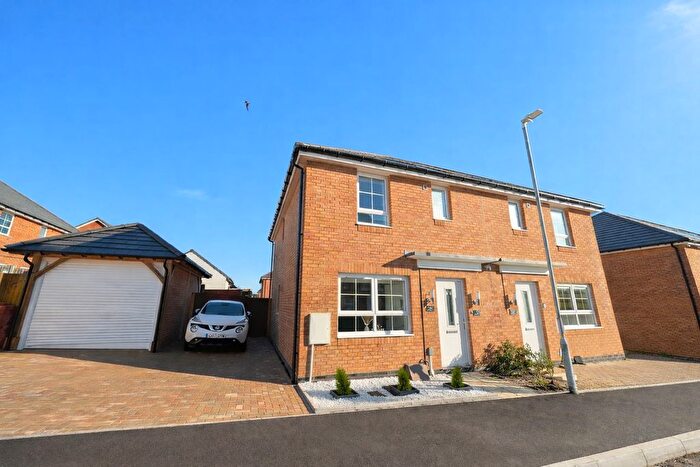 3 Bedroom Semi Detached House For Sale In Goldcrest Row, Whitfield, Dover, Kent, CT16