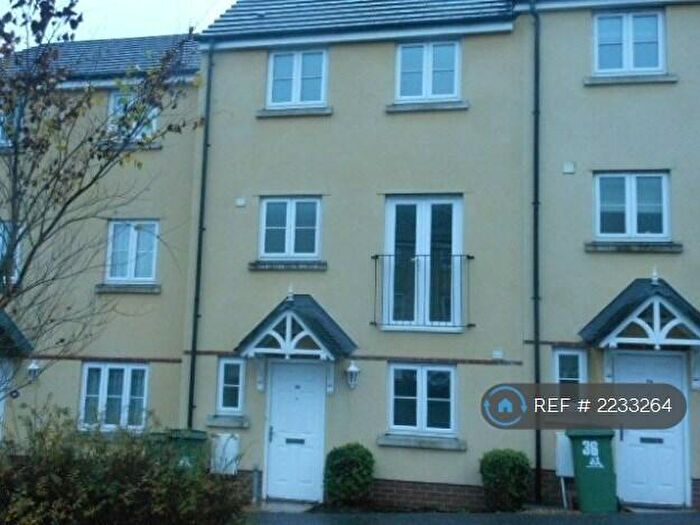 5 Bedroom Terraced House To Rent In Trafalgar Drive, Torrington, EX38