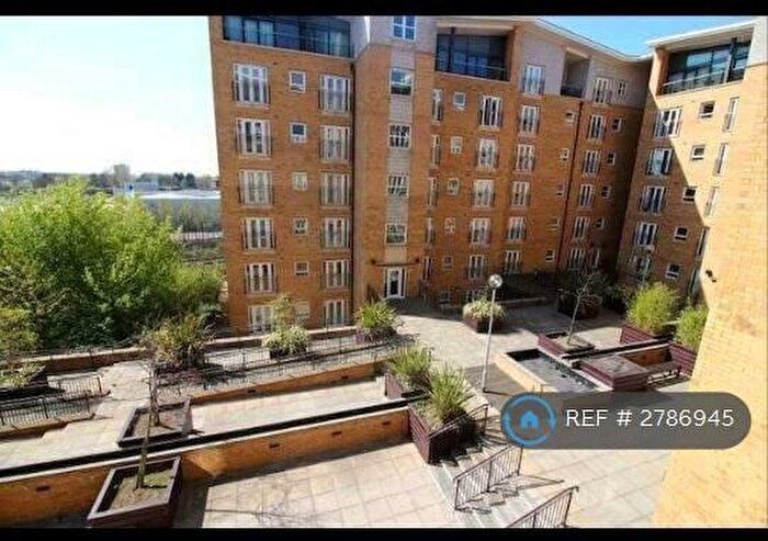 2 Bedroom Flat To Rent In Middlewood Street, Salford, M5