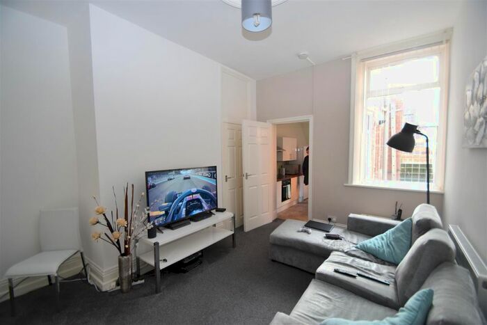 2 Bedroom Flat To Rent In Cartington Terrace, Heaton, NE6