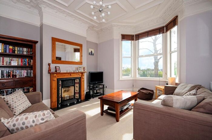 2 Bedroom Flat For Sale In Alexandra Road, Wimbledon, London, SW19