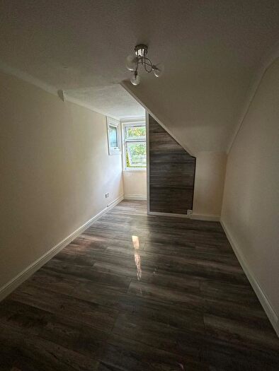 3 Bedroom Flat To Rent In Tavistock Crescent, Luton, LU1