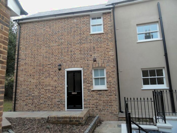 1 Bedroom Maisonette To Rent In Queen Street, Chelmsford, CM2