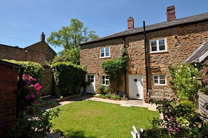 3 Bedroom Semi-Detached House To Rent In South Street, Castle Cary, Somerset, BA7