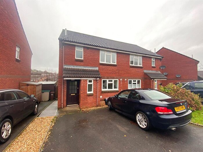 3 Bedroom Semi-Detached House To Rent In Starkey Close, Tiverton, EX16