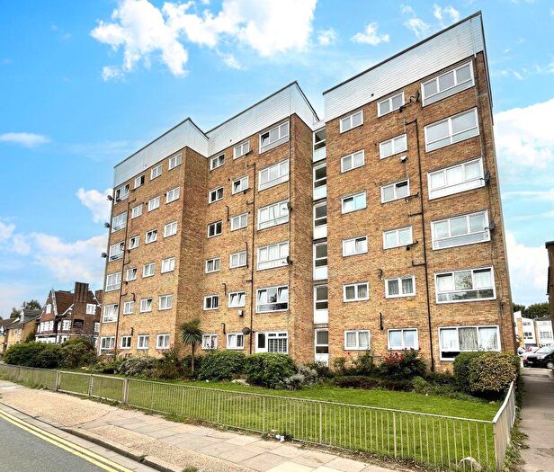 2 Bedroom Flat For Sale In Phoenix Place, Dartford, DA1