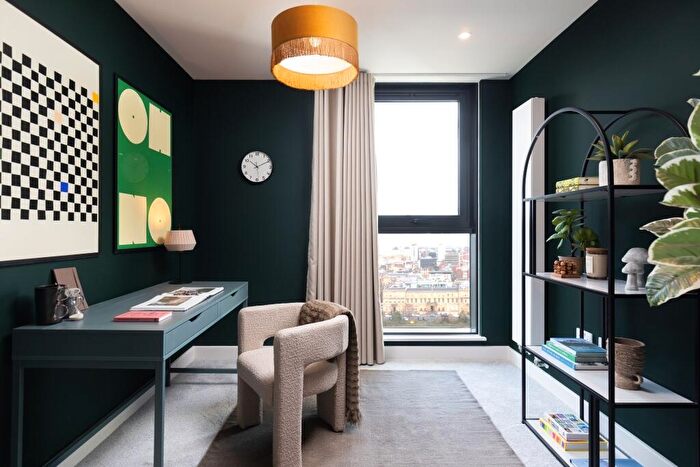 2 Bedroom Apartment To Rent In Holland Street, Glasgow, G2