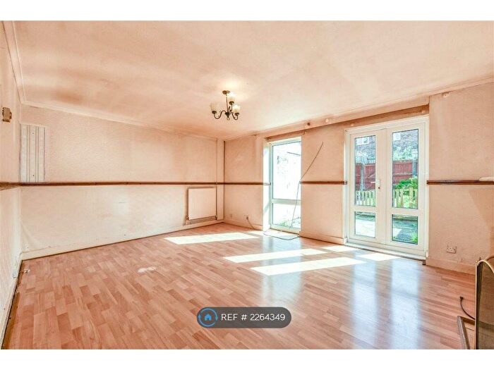 3 Bedroom End Of Terrace House To Rent In Tintagel Close, Andover, SP10