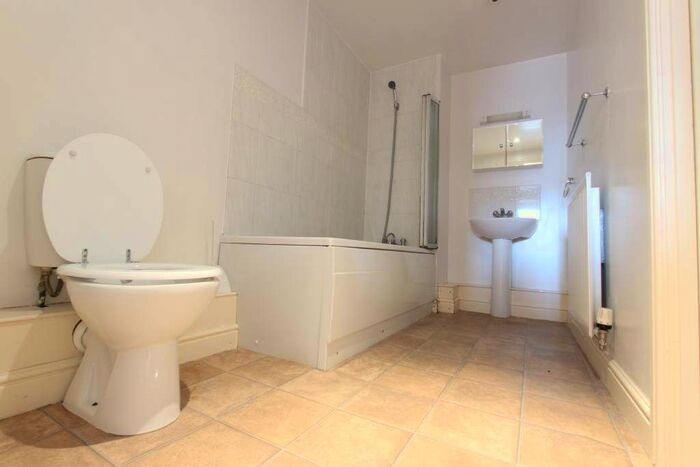 1 Bedroom Flat To Rent In Winkfield Road, London, N22