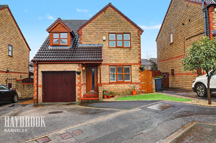 3 Bedroom Detached House For Sale In Four Lands Close, Barugh Green, S75