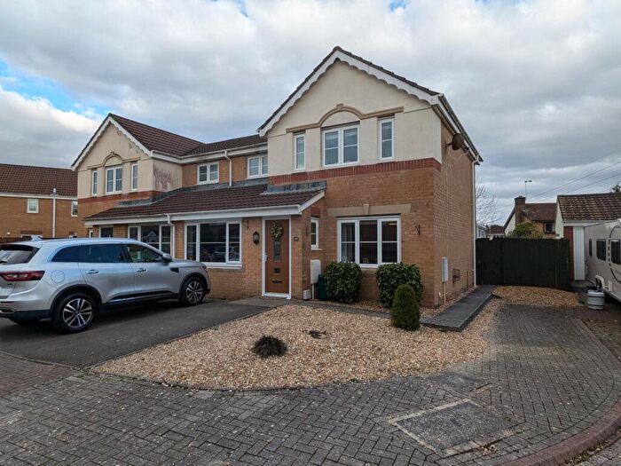 3 Bedroom Semi-Detached House For Sale In Clos Ynysddu, Pontyclun, CF72