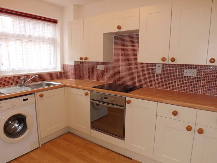 3 Bedroom Property To Rent In Coltsfoot Drive, Waterlooville, PO7