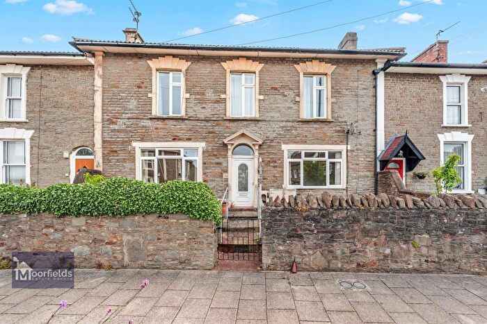 2 Bedroom Flat For Sale In High Street, BS15
