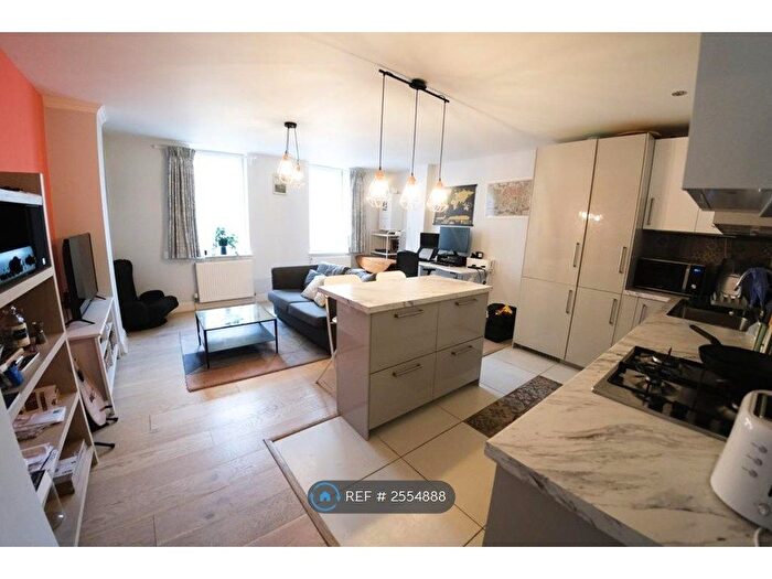 2 Bedroom Flat To Rent In Boulcott Street, London, E1