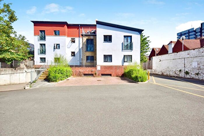 2 Bedroom Apartment For Sale In Knightrider Street, Maidstone, ME15