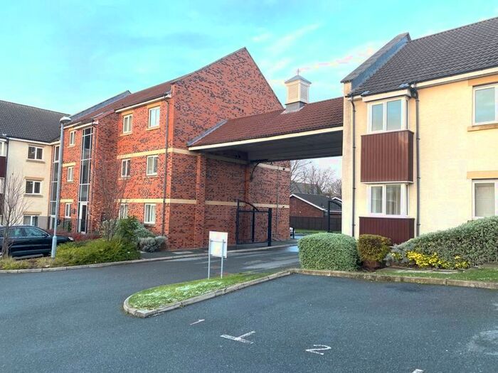 2 Bedroom Flat To Rent In Ford Lodge, South Hylton, Sunderland, SR4