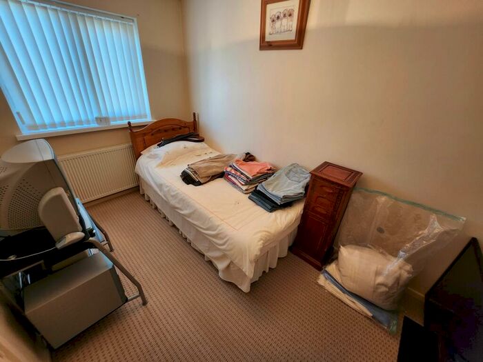 3 Bedroom Terraced House For Sale In Byland, Halifax, HX2