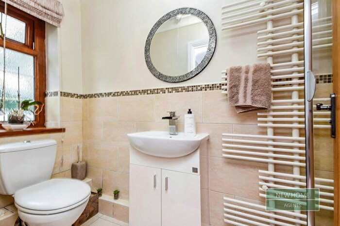 4 Bedroom Detached House For Sale In Waterloo Road, Capel Hendre, Ammanford, SA18