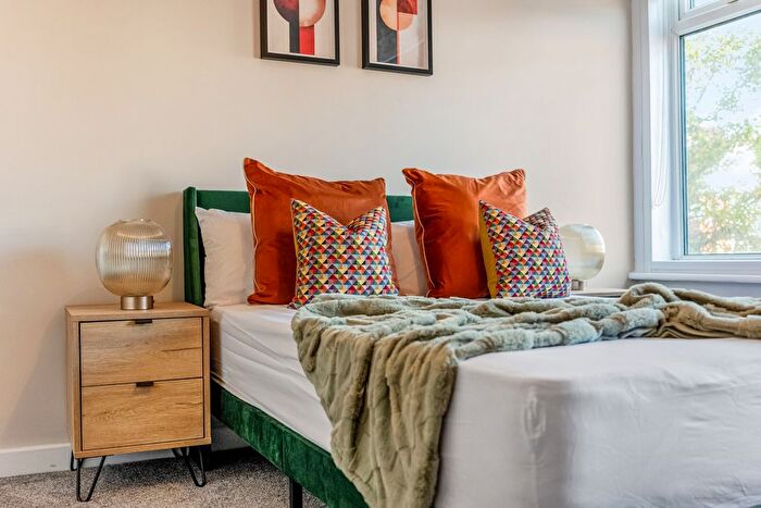 2 Bedroom Terraced House To Rent In Thornton Road, Fallowfield, Manchester, M14