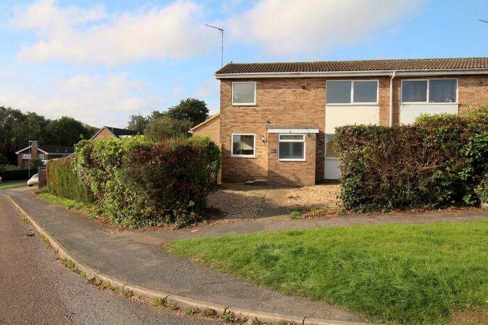 3 Bedroom Property To Rent In The Slade, Daventry NN11