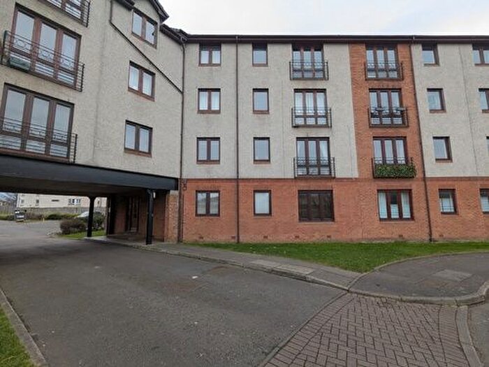 2 Bedroom Flat To Rent In Hawkhill, Edinburgh, EH7