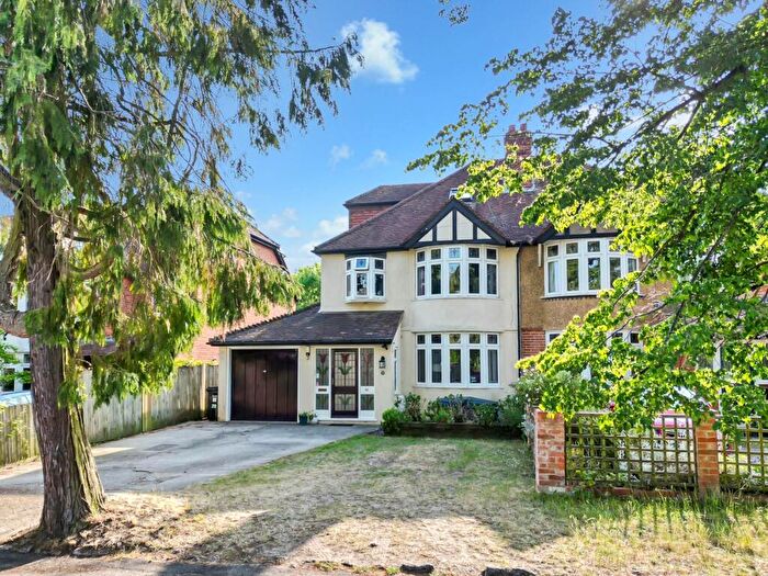 4 Bedroom Semi-Detached House For Sale In Luckmore Drive, Earley, RG6