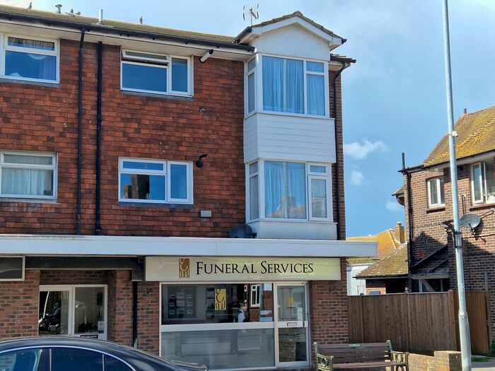2 Bedroom Flat To Rent In Collier Court, Bexhill-On-Sea, TN39