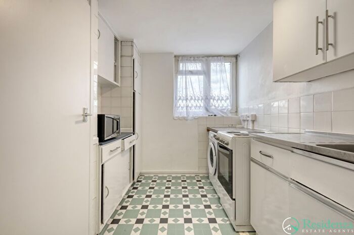 2 Bedroom Flat To Rent In Bridport House, Colyton Way, Edmonton, N18
