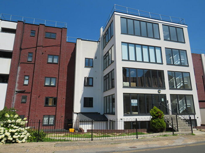 1 Bedroom Apartment To Rent In High Street, Newmarket, CB8