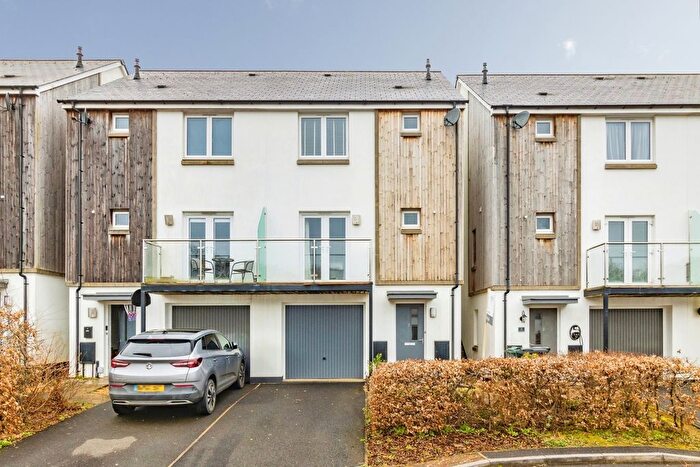 3 Bedroom Semi Detached House For Sale In Landrace Close, Ogwell, Newton Abbot, Devon, TQ12