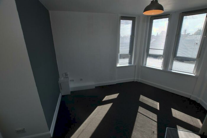 1 Bedroom Flat To Rent In Rollands Buildings, Windygates, Fife, KY8