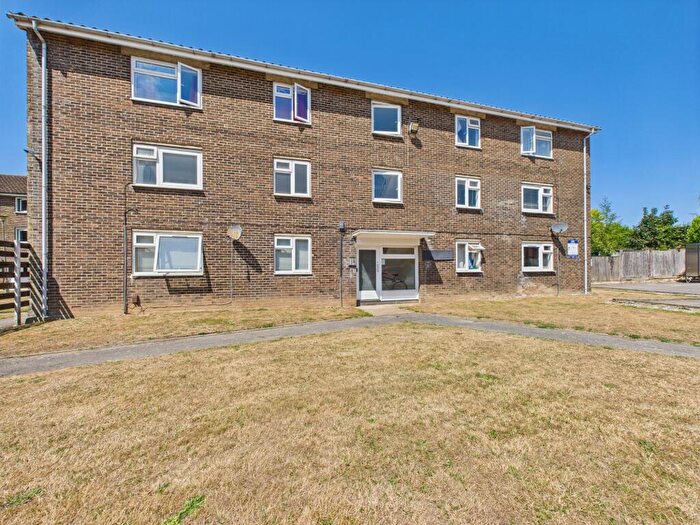 1 Bedroom Flat For Sale In Thames Court, Crombie Close, Waterlooville, PO8