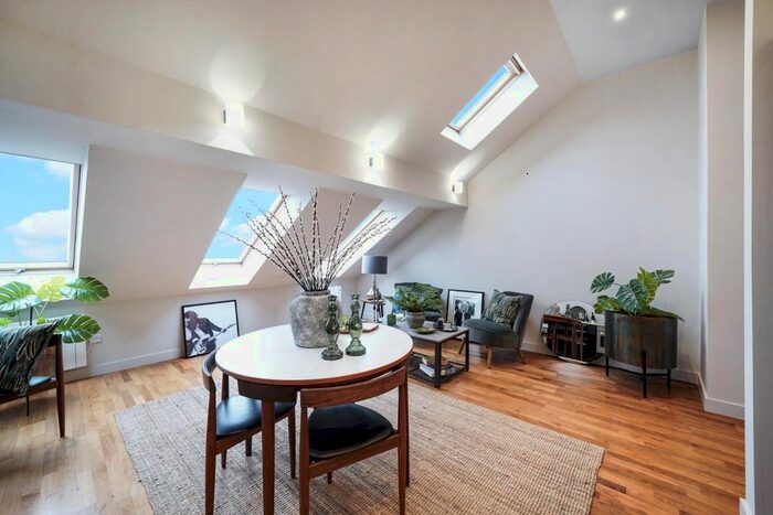 1 Bedroom Flat To Rent In Albion Drive, London Fields, E8