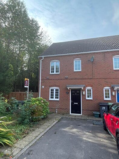 3 Bedroom End Of Terrace House To Rent In Causton Road, Basingstoke, RG22