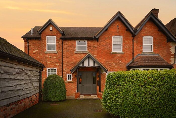 4 Bedroom Detached House For Sale In Longdon Court, Wickhamford, Evesham, Worcestershire, WR11