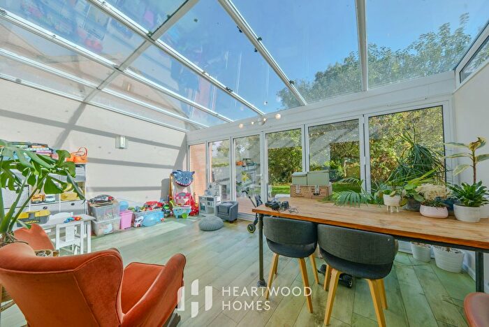 4 Bedroom Semi-Detached House For Sale In Acers, Park Street, St. Albans, AL2