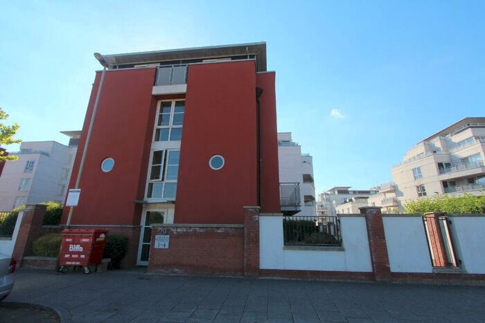 2 Bedroom Flat To Rent In Watkin Road, Freemens Meadow, Leicester, LE2