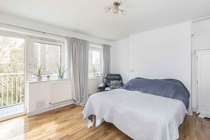 3 Bedroom Flat To Rent In Clem Attlee Court, Fulham, SW6