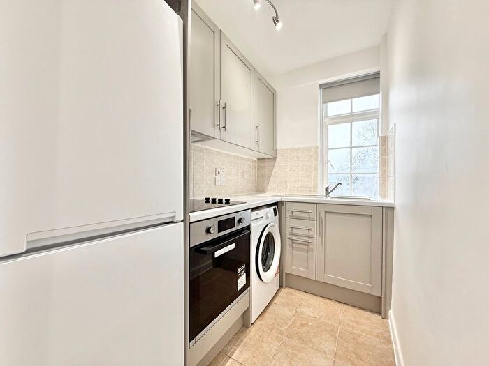 1 Bedroom Flat To Rent In Langford Court, NW8